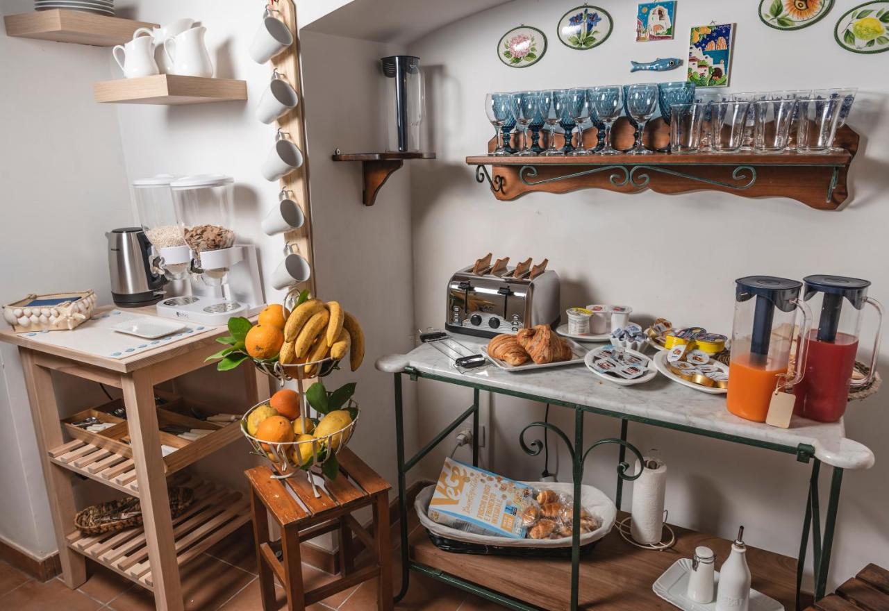 La Casa Degli Angeli Bed and Breakfast Salerno Eksteriør billede